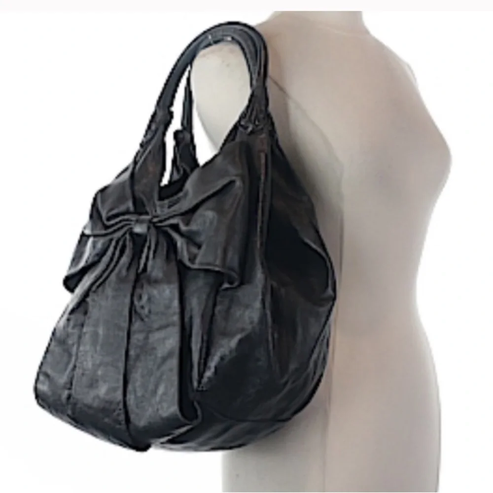 Betsey Johnson RARE!!!! Fantastic!!! Vintage Leather Bow Hobo - Picture 2 of 12